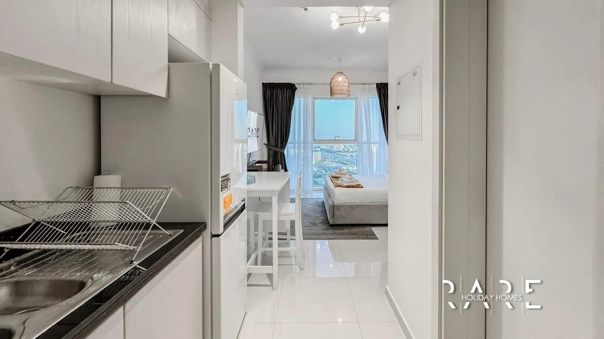 Rare Holiday Homes - Carson Tower B - Damac Hills - R3308 Dubai